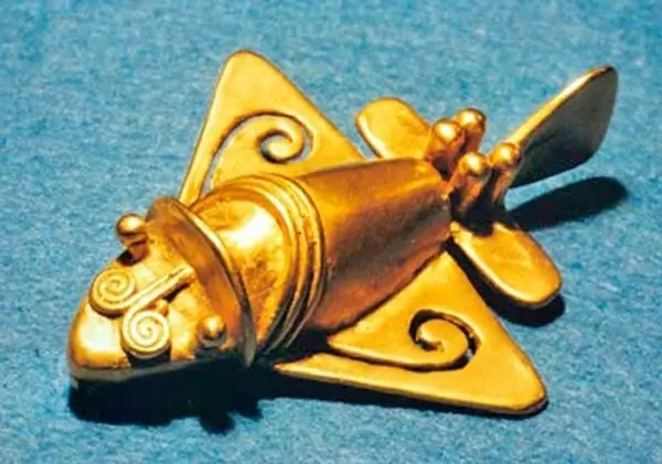 一度（dù）被認為是穿越鐵（tiě）證的瑪雅飛機模型，被中國(圖1)