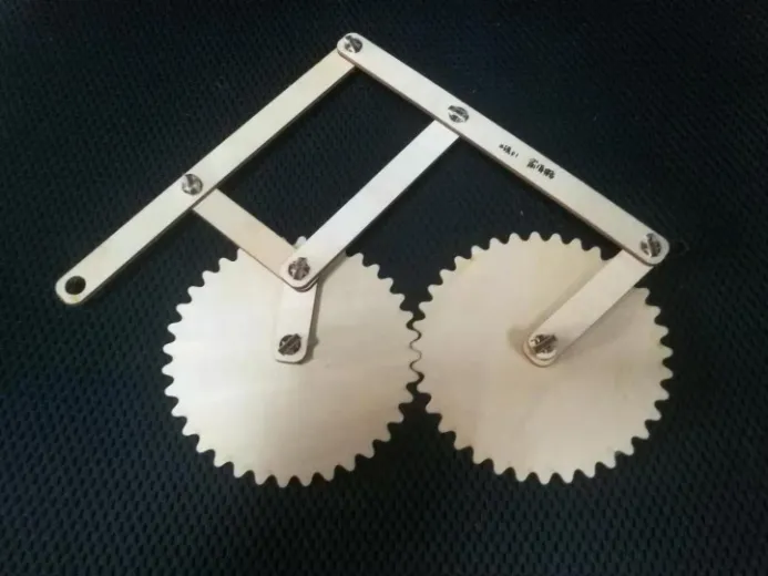 保持機架的不亂性有幾個設計原則：  一個靠重力(圖4)