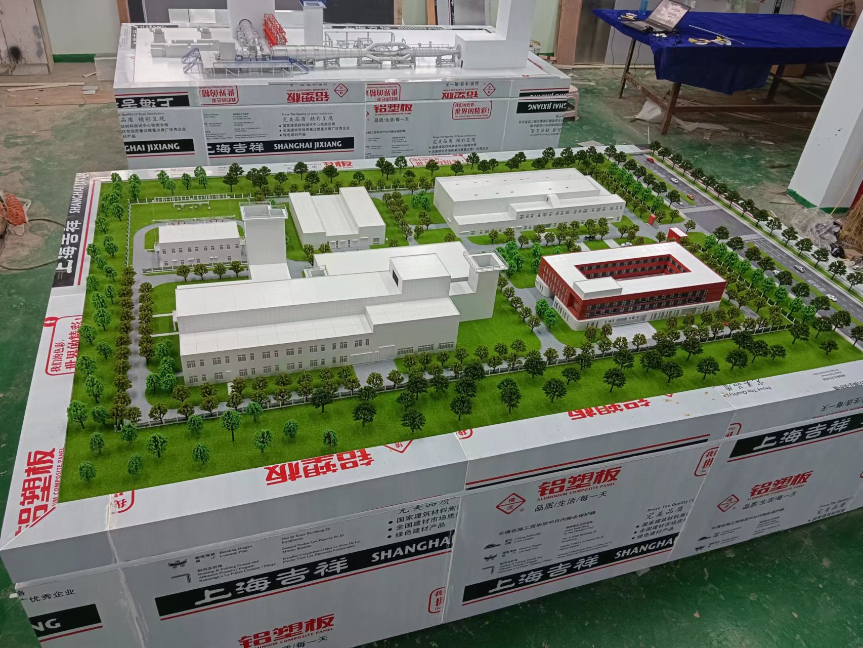 發動（dòng）機測試工（gōng）廠